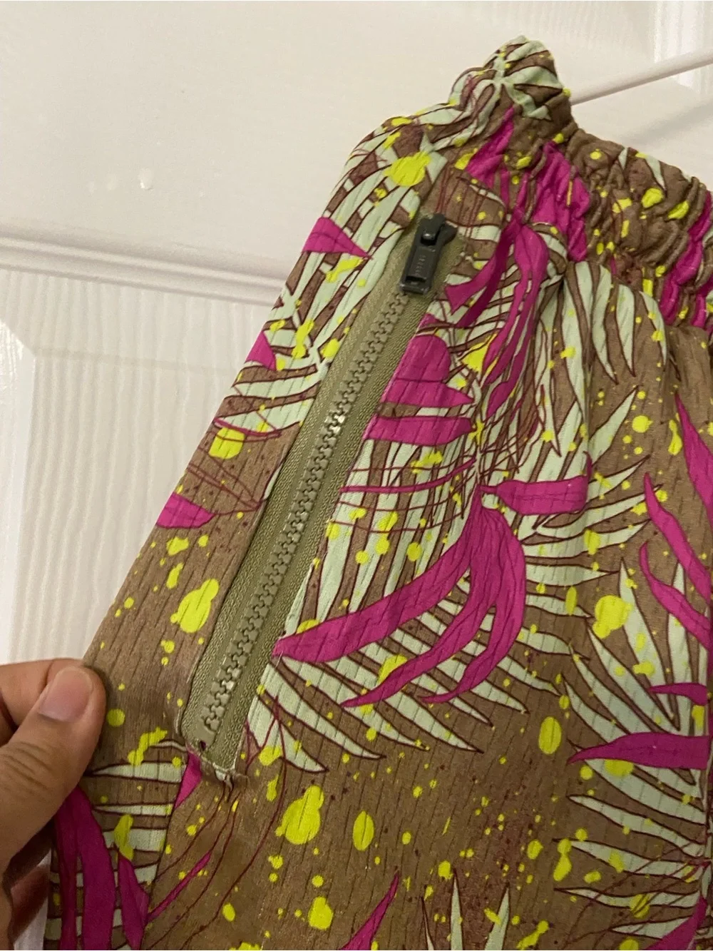 T41a- JORDAN Tropical Basketball Shorts